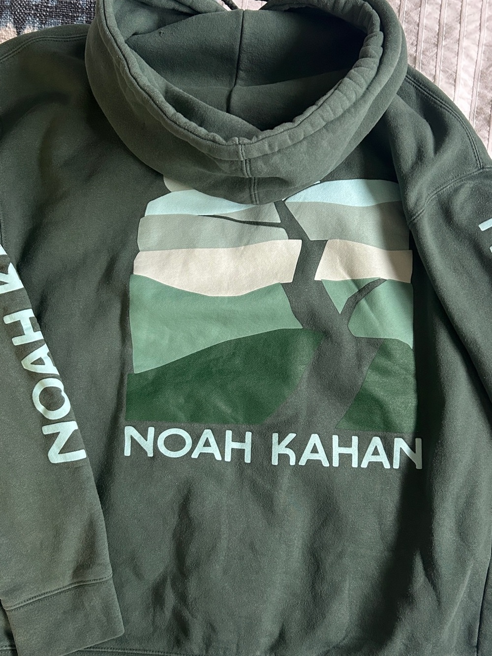 Noah Kahan Hoodie - Picture 2 of 7